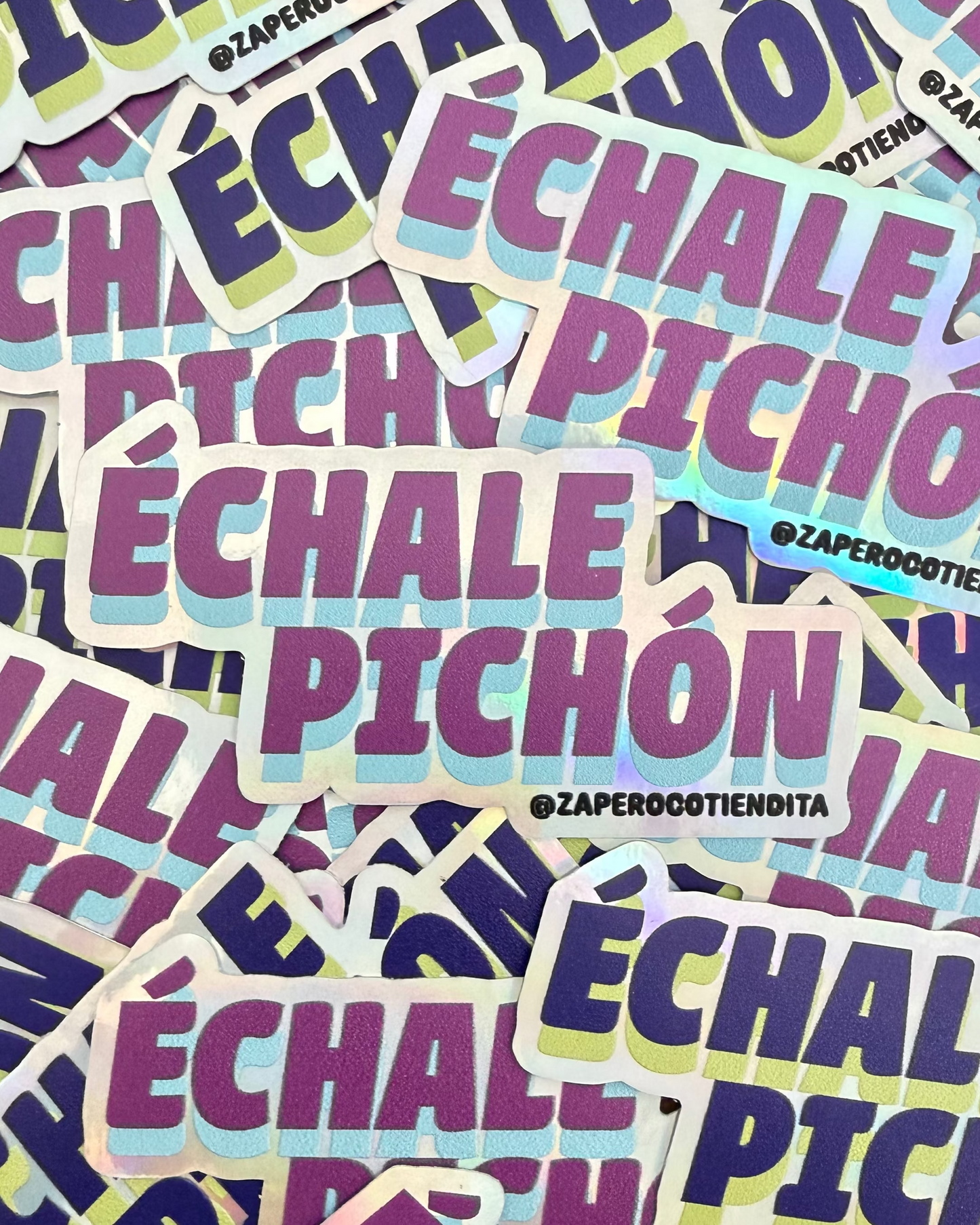 Sticker Échale Pichón Morado Holográfico