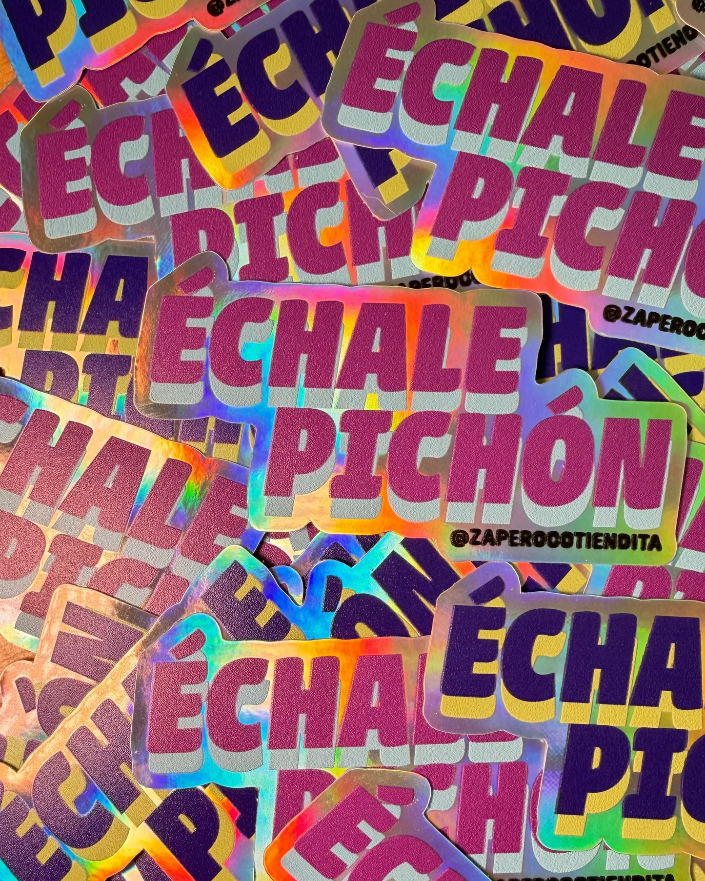Sticker Échale Pichón Morado Holográfico